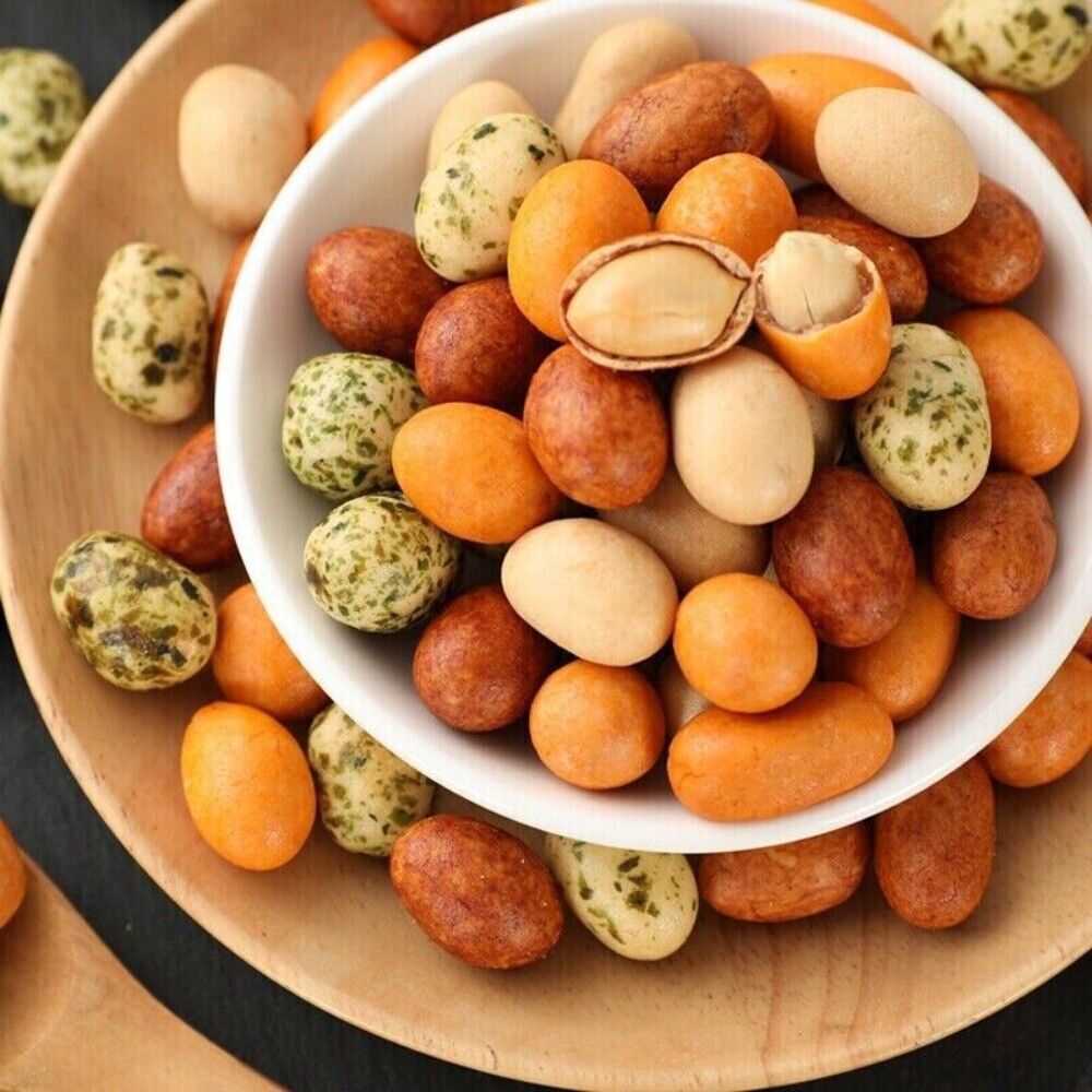 Crispy Fish Skin & Mixed Flavor Peanuts Snack Gourmet Gift Box Main image