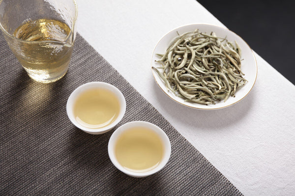 2024 Premium  Yunnan Pu'er Raw Baihao Yinzhen White Tea Loose Leaf 500g