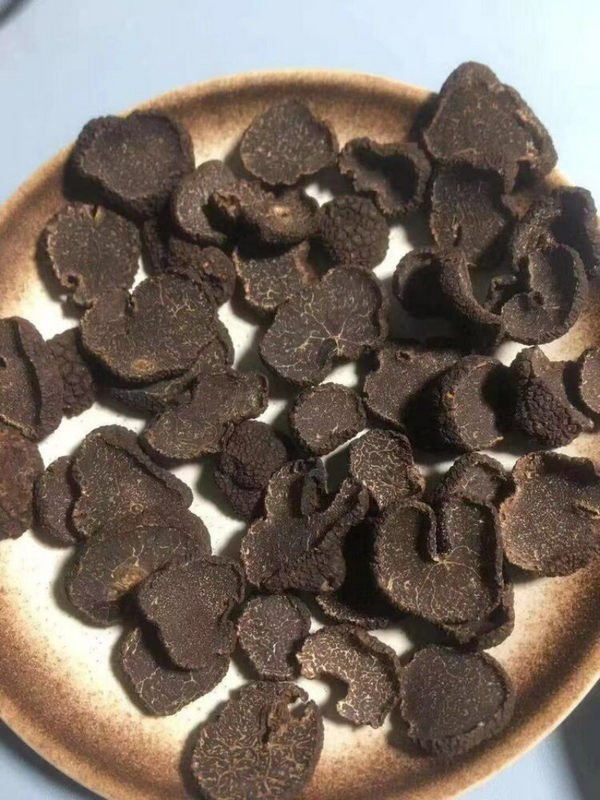 HelloYoung 25-100g Sliced Black Truffle (1.76 oz) Dried Truffle Cloud Black Truffle