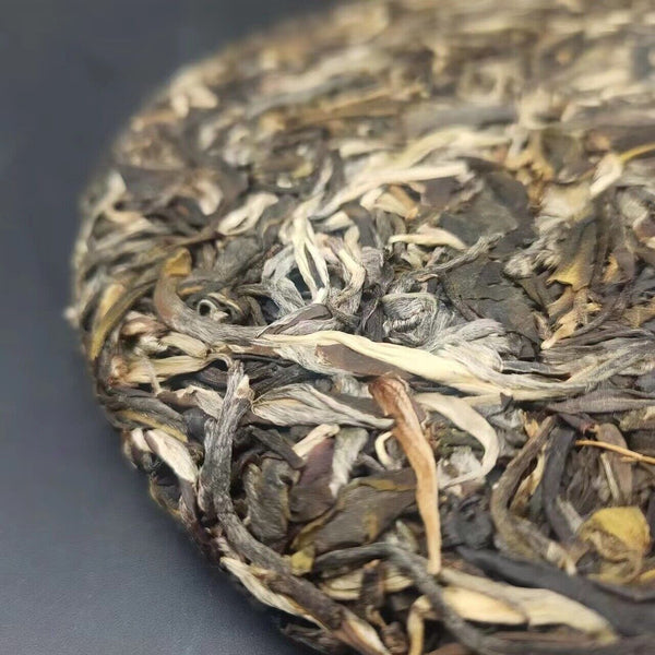 HelloYoung Yunnan Pu'er Tea Lao Man'e Pu'er Yiwu Pu'er Cake Tea 357g Ancient Pu'er Cake Tea
