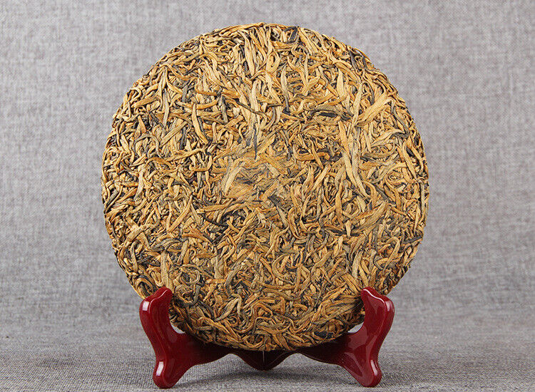 HelloYoung Nonpareil Organic Yunnan Golden Bud Cake Compressed Tea Dian Hong Black Tea 357g Main image