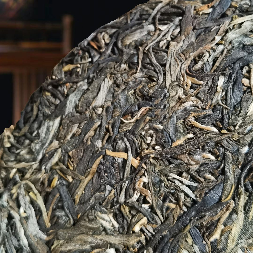 HelloYoung Baihuatan Raw Tea Yunnan Yiwu Qizi Cakes Rich Orchid Aroma 357g
