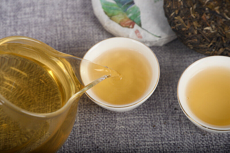 HelloYoung Pu-erh Tea Raw Tea Cake Raw Tea 100g Lao Ban Zhang Raw Tea Cake Yunnan Tea