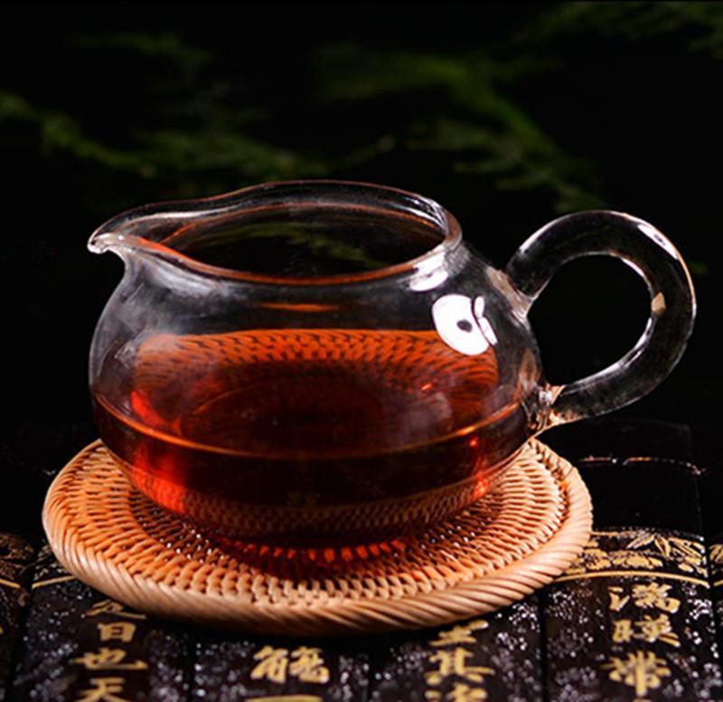 HelloYoung357g Yunnan Pu-erh Tea Pu'er Ripe Tea Menghai Spring Cooked Black Seven Cake Tea