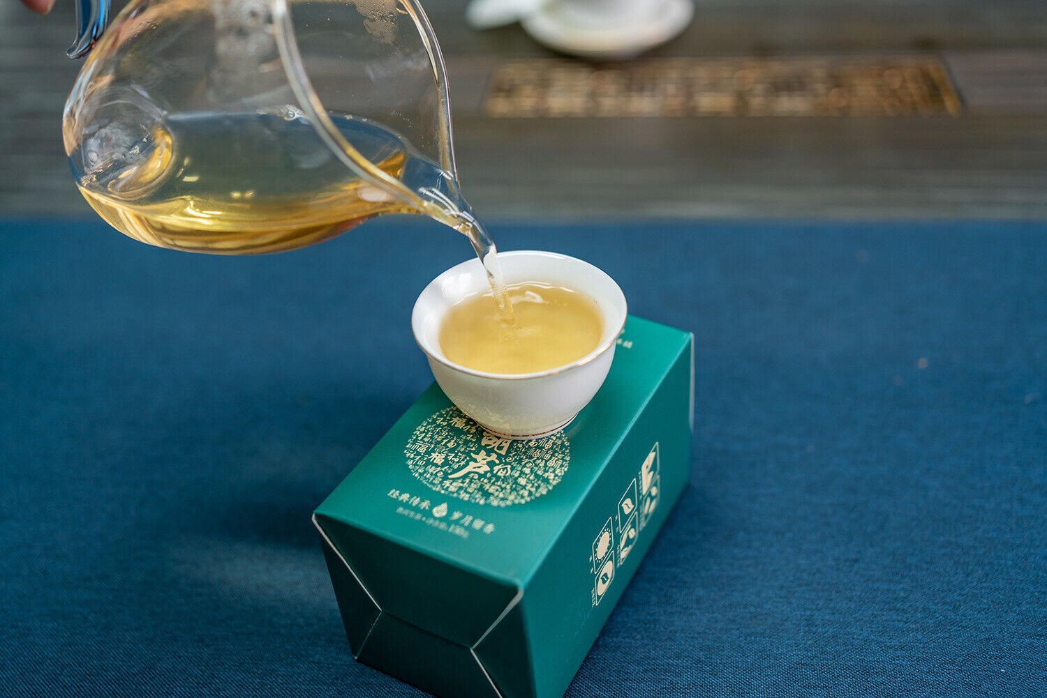 HelloYoung 150/serving Iceland Gourd Raw Puerh Tea Handmade Tea Yunnan Ancient Tree Raw Tea