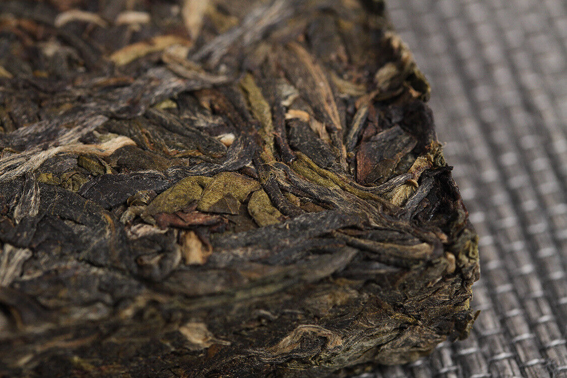 HelloYoung 200g Yunnan Pu'er Tea Bulang Spring Tip Pu'er Raw Brick Pre-Mingling Spring Tea