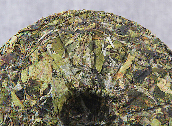 HelloYoung 357g（12.6Oz）Yunnan Ancient White Tea Natural Tea Leaf Healthy Drink