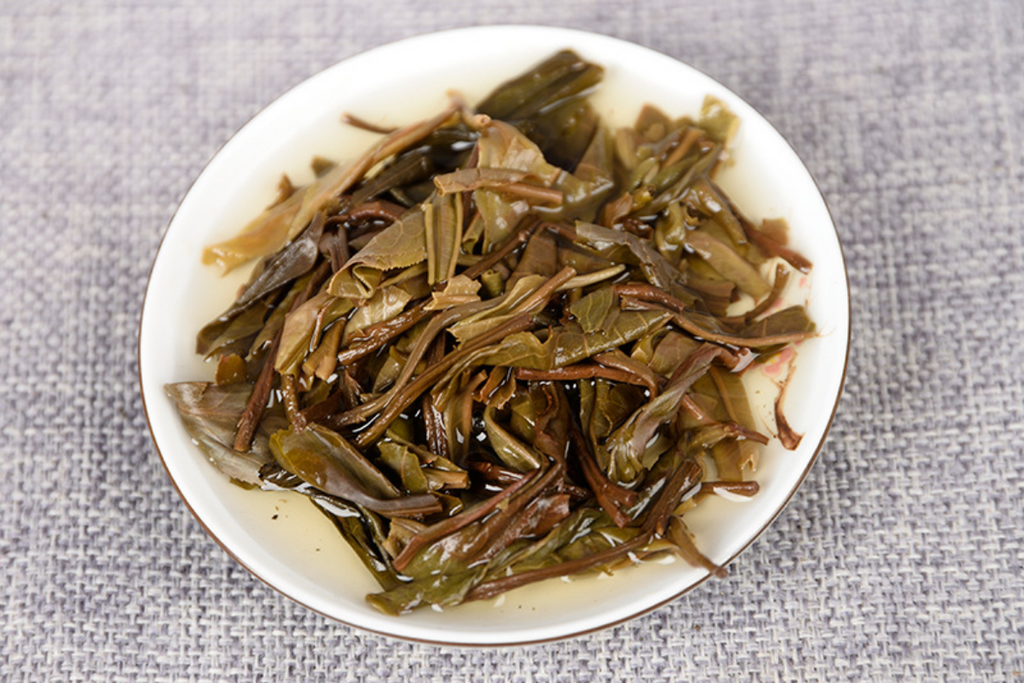 HelloYoung 357g Yunnan Xigui raw cakes seven cakes tea first spring raw tea ancient tea