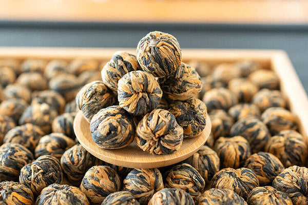 HelloYoung 500G Fengqing work Dian Hong tea hydrangea dragon pearl gold ball black tea