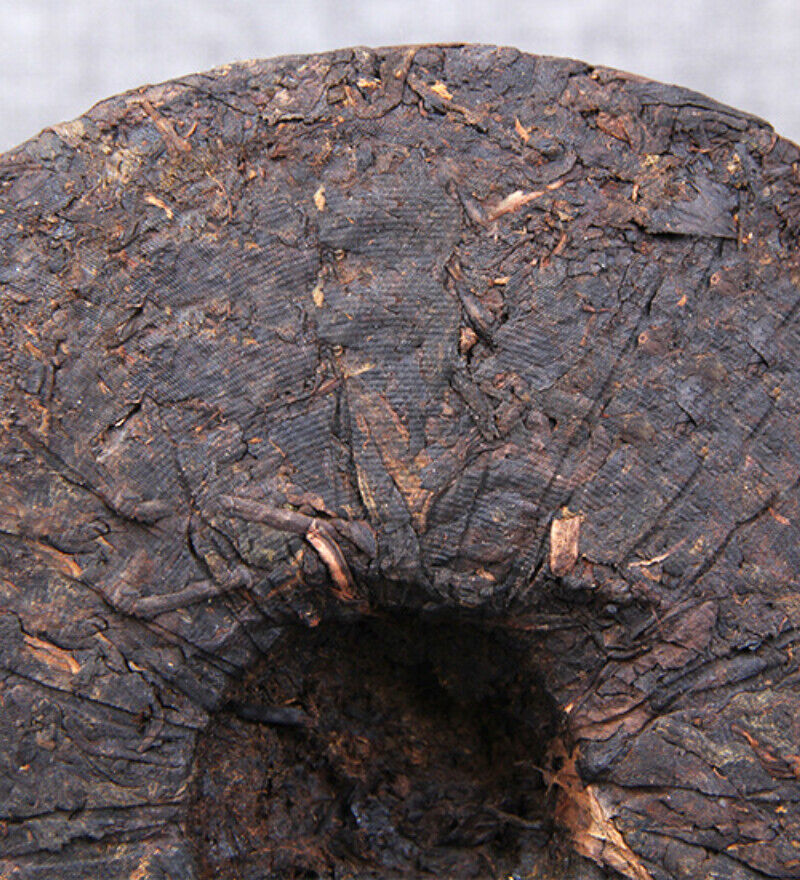 HelloYoung Menghai Brown Mountain Old Tree Pu-erh Black Tea Pu'er Cooked Tea Cake 357g