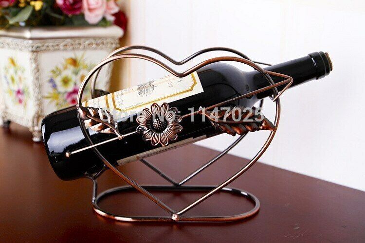 Freestanding Metal Wine Holder Creative Heart-shaped Wine Rack Home Decorations