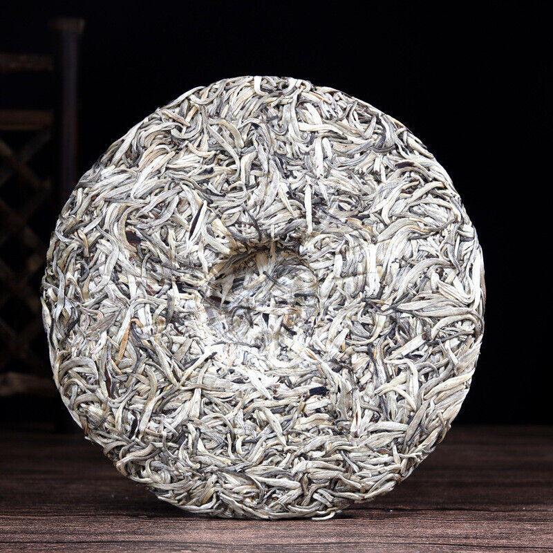 Jinggu Da Baiyao Silver Bud Tribute Cake 357g/12.59oz Pu'er Tea White Tea Main image