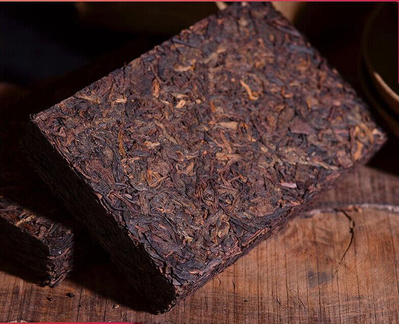 HelloYoung Yunnan Pu'er Ripe Tea Brick 1000g Old Tea Brick Lao Banzhang
