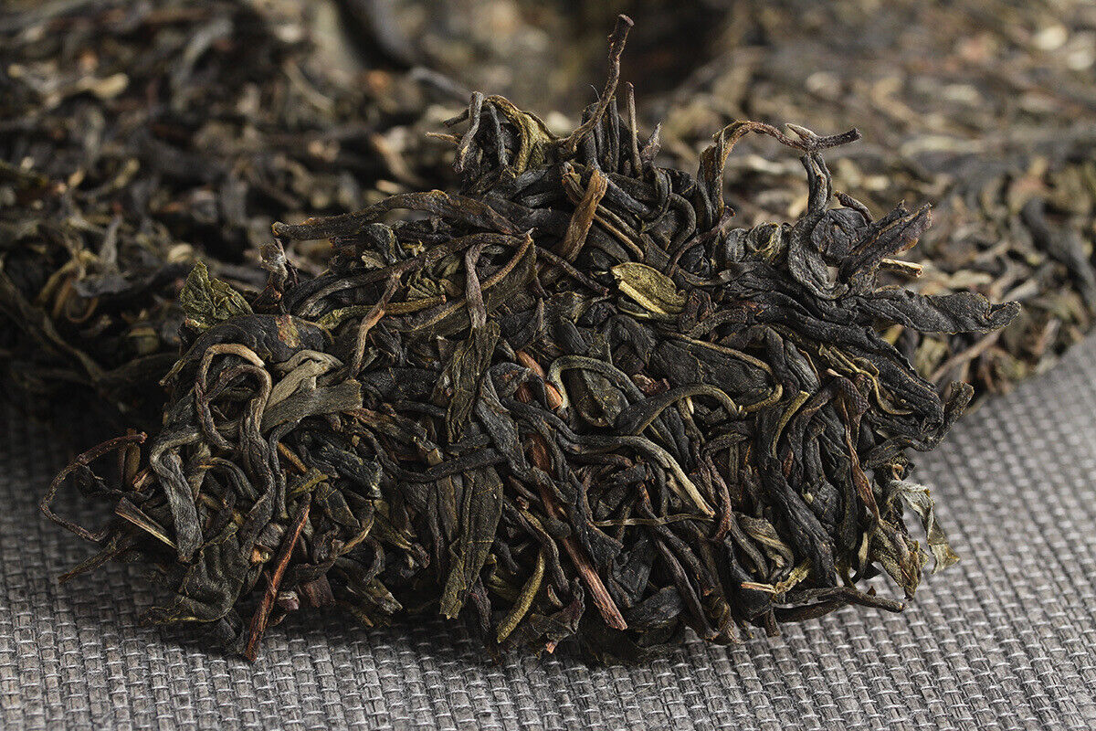 357g Old Puerh Raw Tea Seven Seed Cake Yunnan Puerh Tea