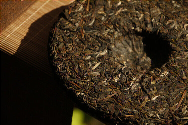 HelloYoung 357g Pu-erh Raw Tea Old Panzhang Brown Mountain Yunnan Seven Cakes Hand Pressed