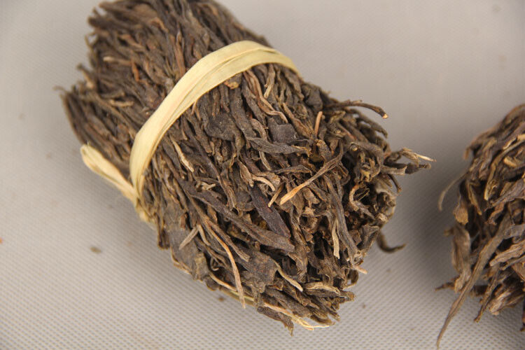 HelloYoung Puerh Raw Tea Premium Big Leaf Fermented Tea Natural Yunnan Bazi Bulk Pu-Erh Tea