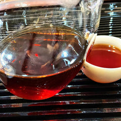 HelloYoung Yunnan Pu'er Ripe Tea Brick 1000g Old Tea Brick Lao Banzhang