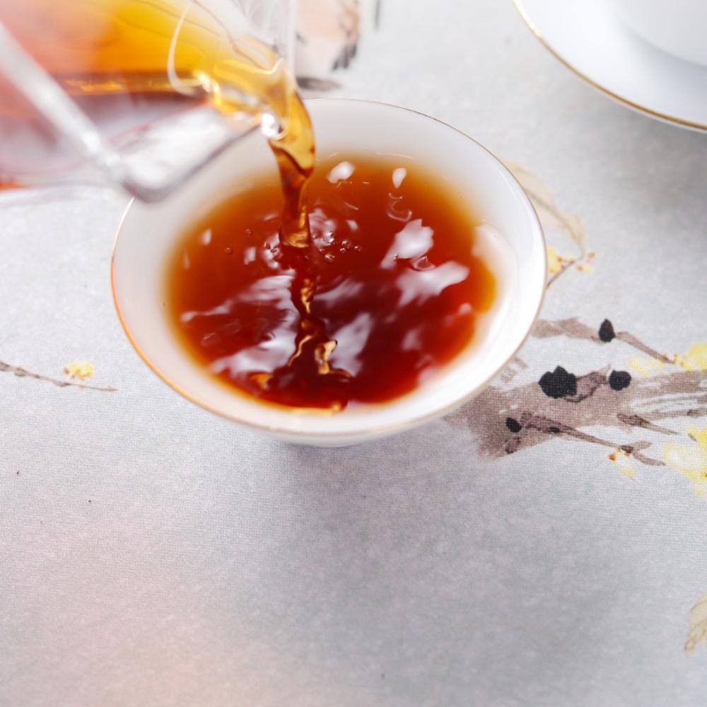 High-Quality Yunnan Pu'er Tea Ripe Tea Cake 357g Dingjiazhai Sealed Packaging