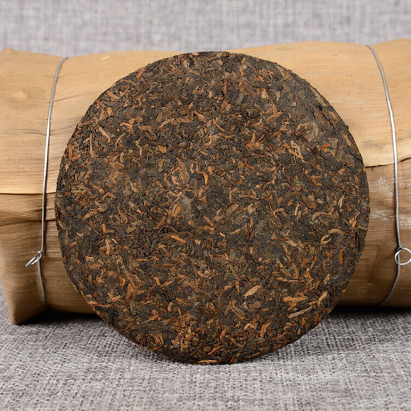 Icelandic Ancient Tree Organic Ripe Tea Cake Yunnan Pu'er Tea