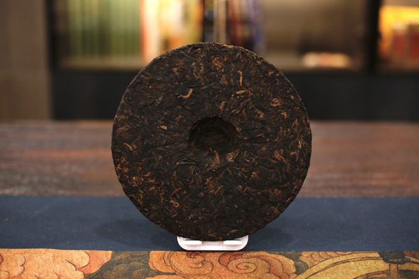 HelloYoung 357g Yunnan Pu'er Ripe Tea Menghai LaoBanzhang Tea Seven Seed Pu'er Tea Cake