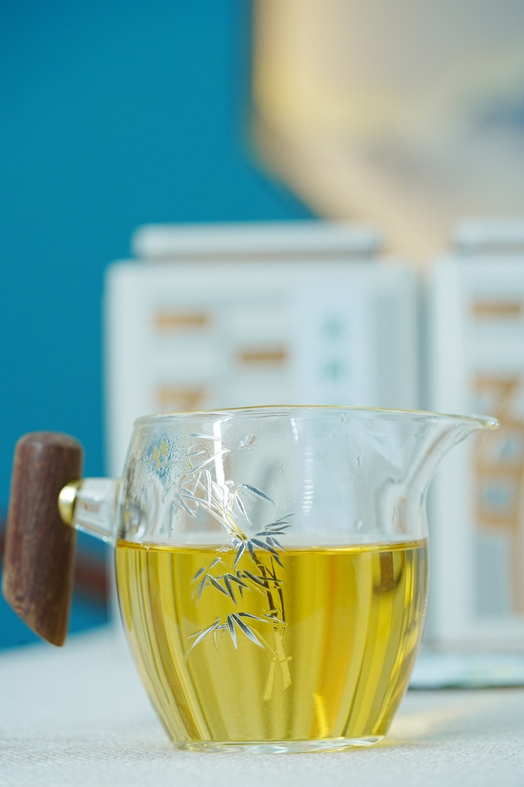 Floral Fruity Aroma Aged White Tea Gift Box Natural Fuding Jasmine White Tea