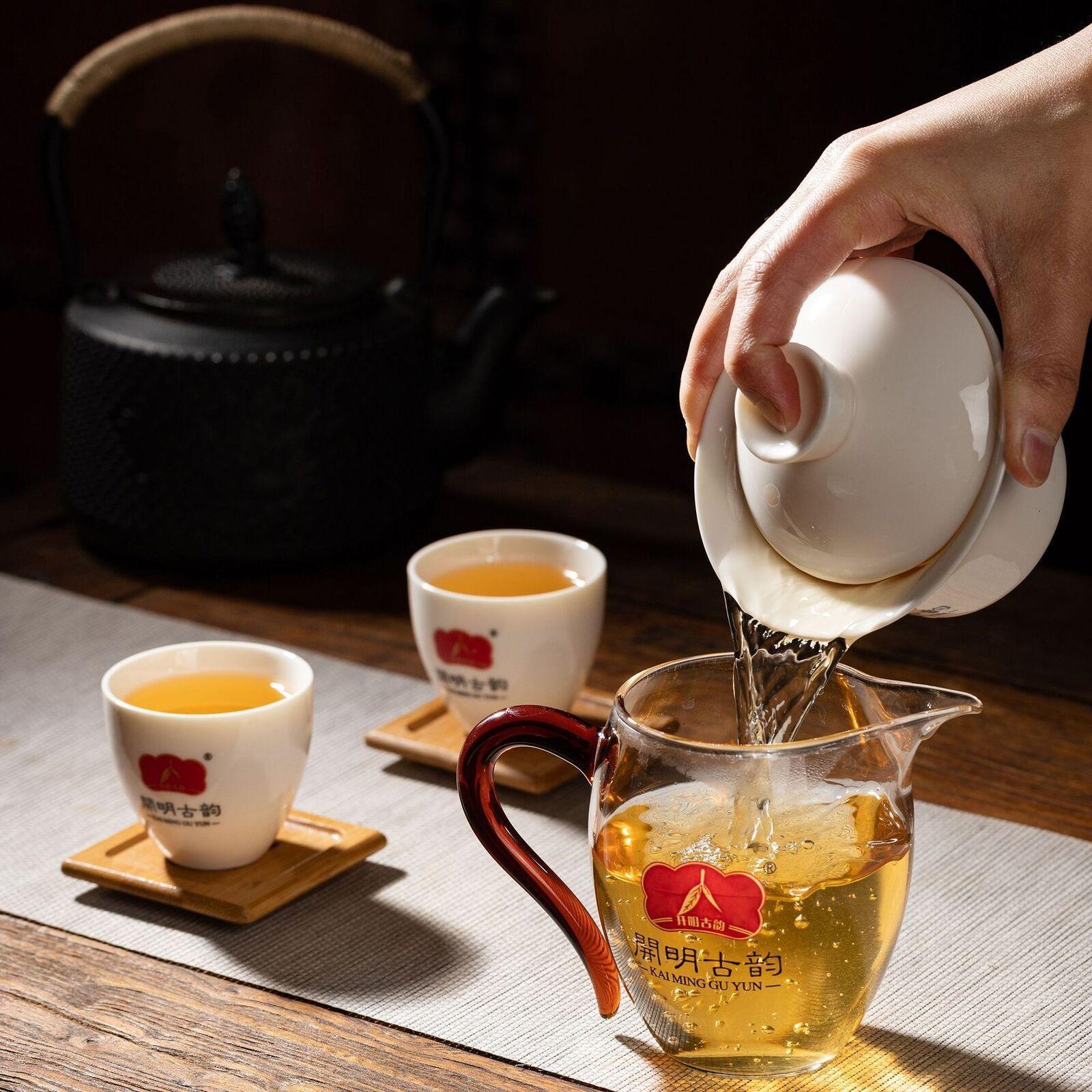 357g Bingcha Tight-Pressed Bangdong Raw Tea Cake Yunnan Lincang Pu-erh Tea Secondary image