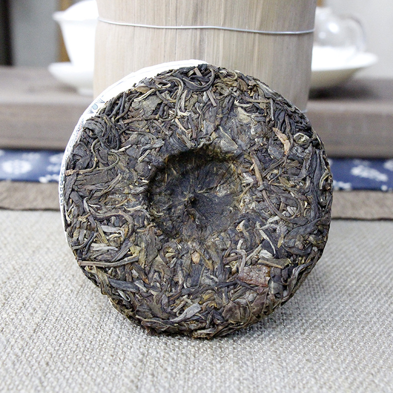 HelloYoung 100g 10cakes Yunnan Pu'er tea Bangdong Xigui ancient tree tea mention foothills
