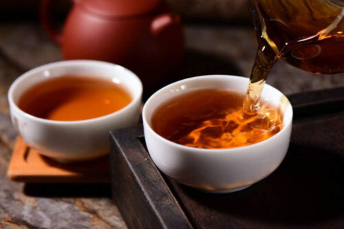 HelloYoung Yunnan Sun Dried Ancient Arbor Tree Tea 357g Dianhong Dian Hong Black Tea Cake