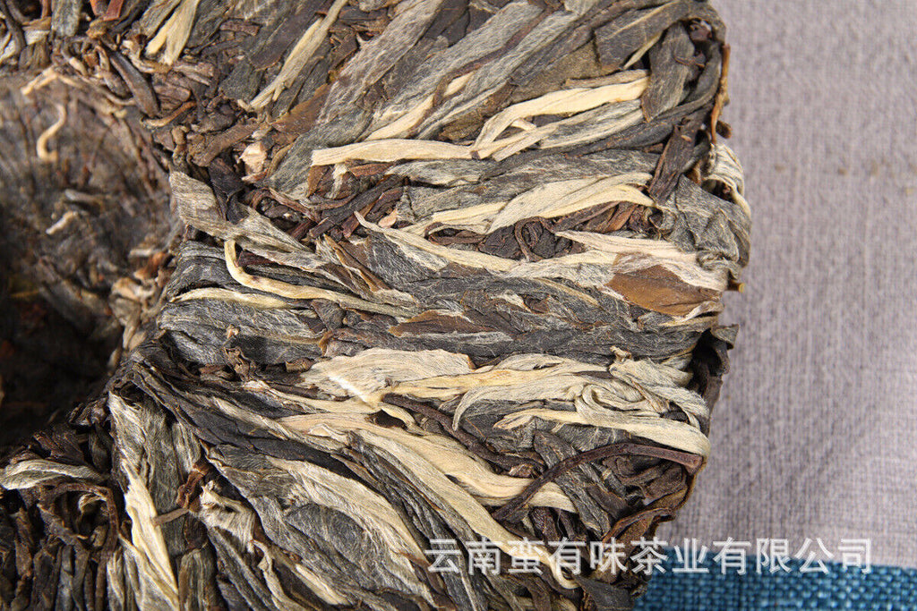 HelloYoung 357g Yunnan Pu'er tea leaves Menghai Da Shu tea Putzi tea cake Pu'er raw tea