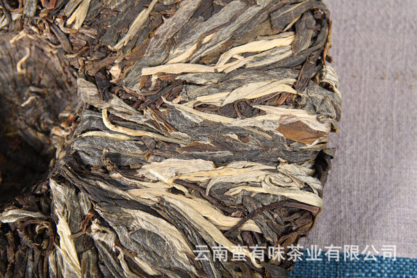 HelloYoung 357g Yunnan Pu'er tea leaves Menghai Da Shu tea Putzi tea cake Pu'er raw tea