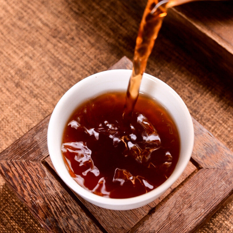 Pu'er Tea Brown Mountain Old Tree Tea Agarwood Pu'er Mature Tea Green Food