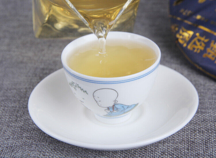 HelloYoung 357g Old Tree Puerh Raw Tea Cake Menghai Black Tea 头春茶年传世印级 古树普洱茶生茶勐海黑茶密香