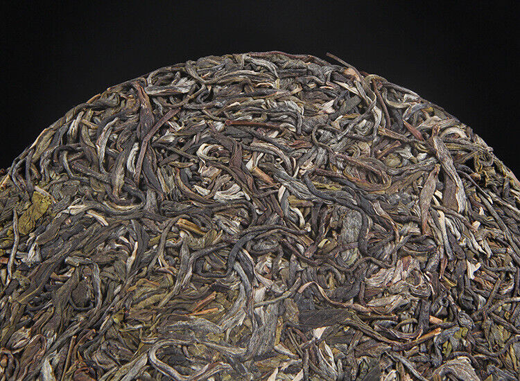 HelloYoung Yunnan old tree Pu'er raw tea ChenXiang seven cakes raw Puer tea leaves Banzhang