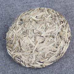 HelloYoung 200g Pu'er Tea Cha Single Bud Moonlight White Cake Tea White Hair Silver Needle