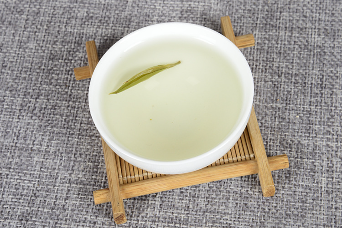 HelloYoung 500G Yunnan green needle green tea single bud strong aroma green tea straight