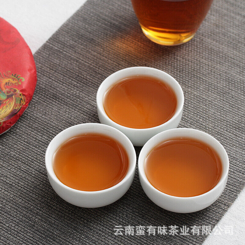 HelloYoung 200g cake tea Yunnan Dian Hong tea Fengqing black tea Ancient tree sun red