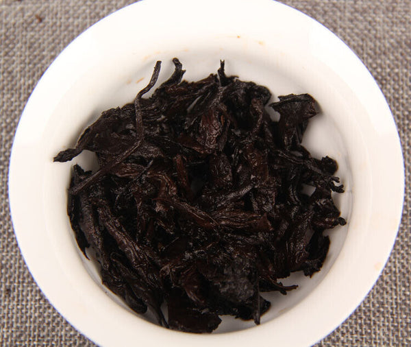 Big Leaf Pu-erh Tee Bambus Shell Old Pu'er Tee Brick 1000g Yunnan Ancient Tee