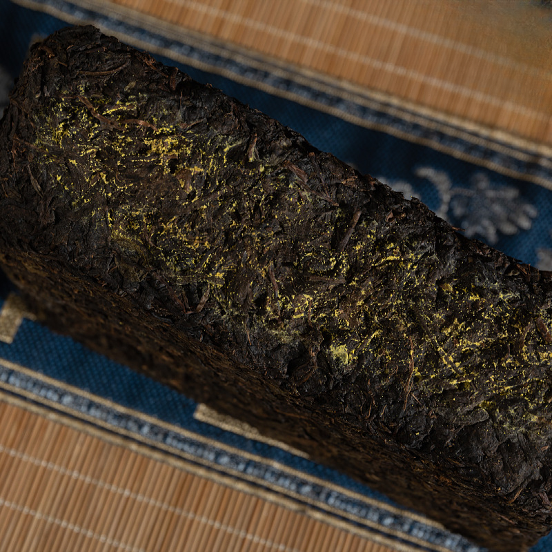 HelloYoung 1kg Hunan Anhua Black Tea Aged Tea Hand-built Fu Brick Golden Flower Black Tea
