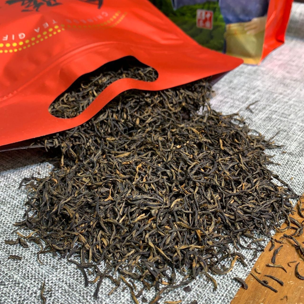 Flower and Fruit Fragrance Jinjunmei Black Tea Small Breed Bulk 500g Secondary image