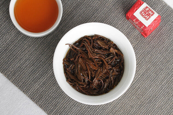 HelloYoung 500g Yunnan Fengqing Kung Fu Black Tea Dian Hong Xiao Tuocha Golden Square Brick
