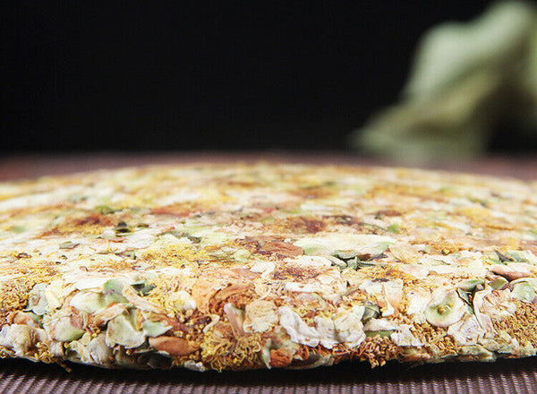 HelloYoung Pu-erh Tea Cake Raw Tea 357g Tea Flower Pu-erh Cake 谷花普洱茶饼生茶357g茶花普洱饼大雪山茶区普洱茶叶