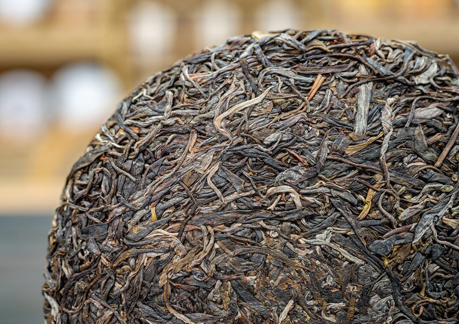 HelloYoung 357g Yunnan LaoBanZhang Pu'er Raw Tea Cake Ancient Tree Puer Seven Seed Cake Tea
