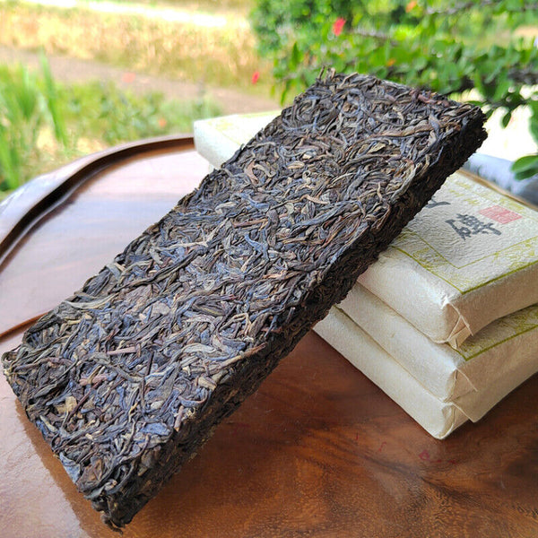HelloYoung Yiwu Original Old Tree Tea Brick Healthy Drink Top-Grade Pu'er Tea Brick 200g
