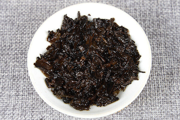HelloYoung Yunnan Pu'er Tea Ancient Tree Ripe Tea Cake 100g Ripe Tea Ancient Tree Ripe Tea