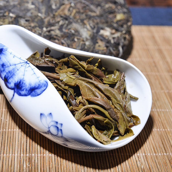 Yunnan Pu-erh Tea Cake Yiwu Ancient Tree Cha Tea  Green Tea Health Care 357g