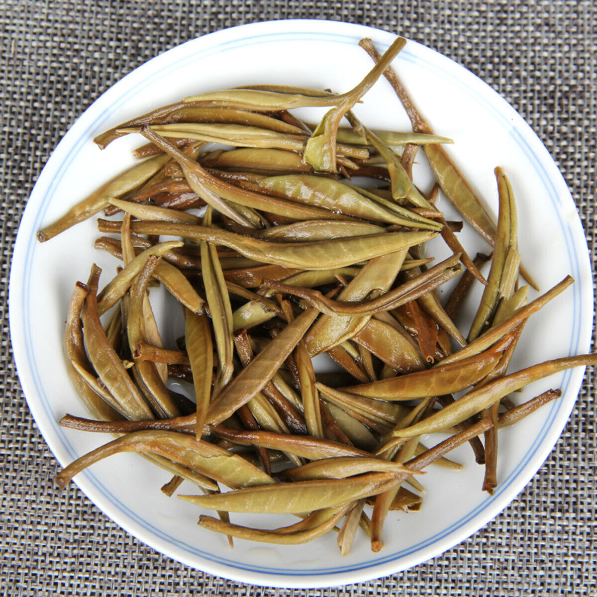 HelloYoung Single Bud Old Tea Ancient Tree White Silver Needle Healthy Care Cha Pu erh Tea