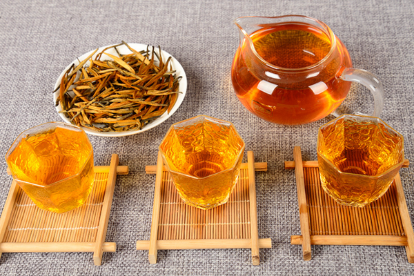 HelloYoung 500G Yunnan Fengqing black tea gold needle black tea whole bud straight strip