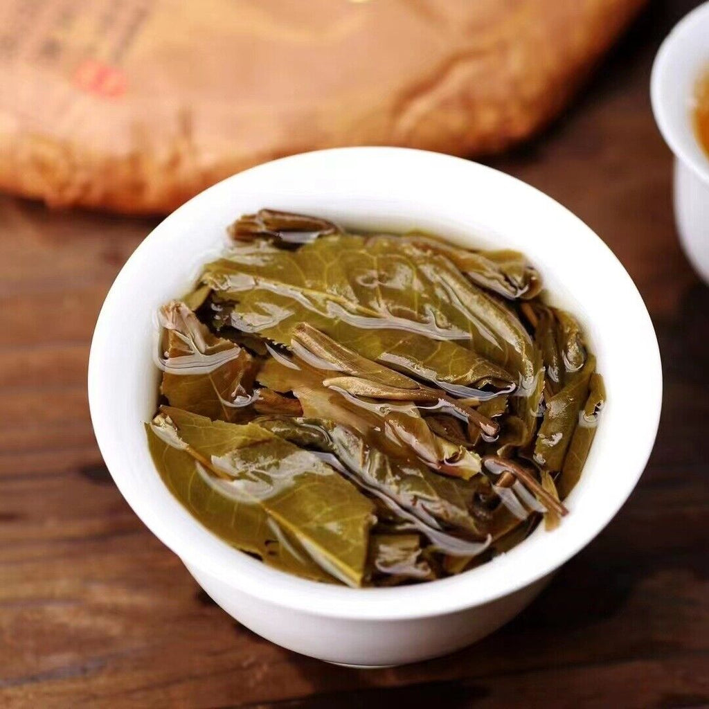 HelloYoung Yunnan Tea Banna Prince Mountain Manzon Pu'er Tea Raw Tea 357g Cake Tea