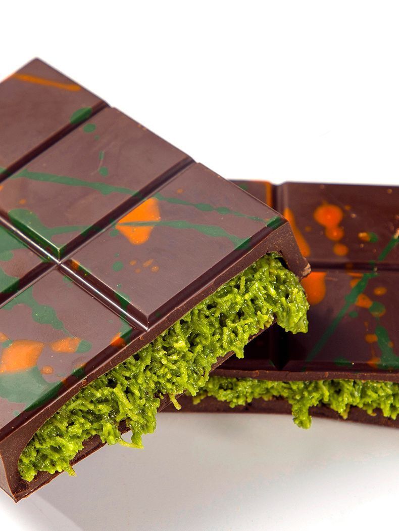 Dubai Style Pistachio Sandwich Chocolate