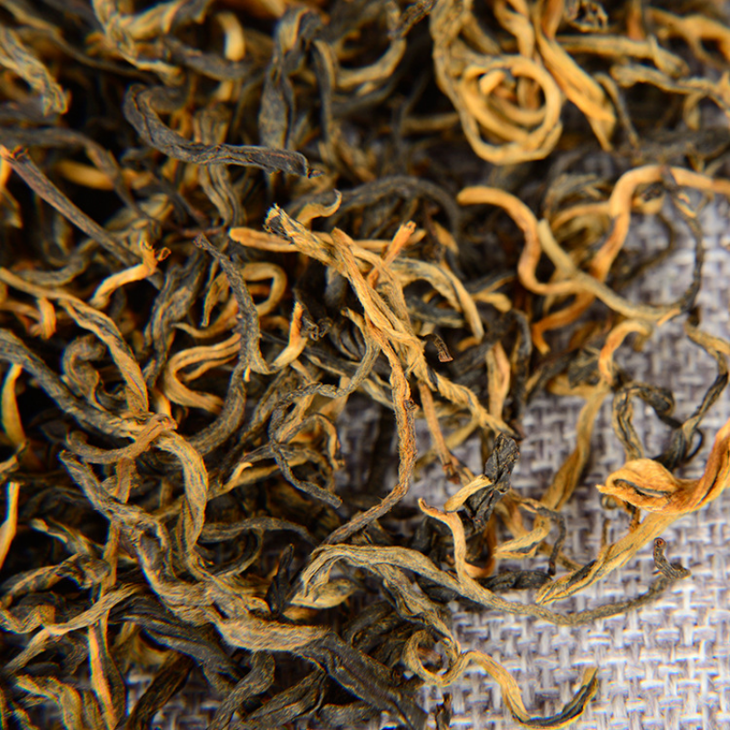 HelloYoung 500g Yunnan Fengqing Dian Hong Tea One Leaf Curved Strips Kung Fu Black Tea